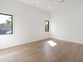 830 Azalea Street, Houston TX 77018
