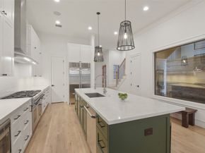 710 E 13th Street, Houston TX 77008