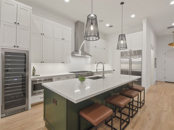 710 E 13th Street, Houston TX 77008