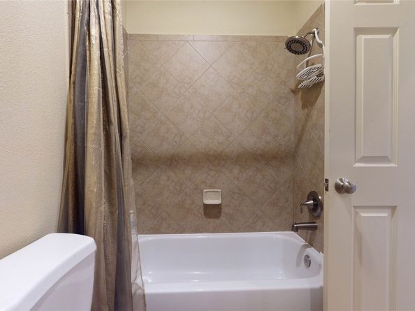 7127 Windwater Lagoon, Houston TX 77036