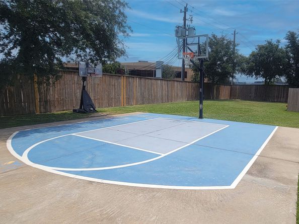 7127 Windwater Lagoon, Houston TX 77036