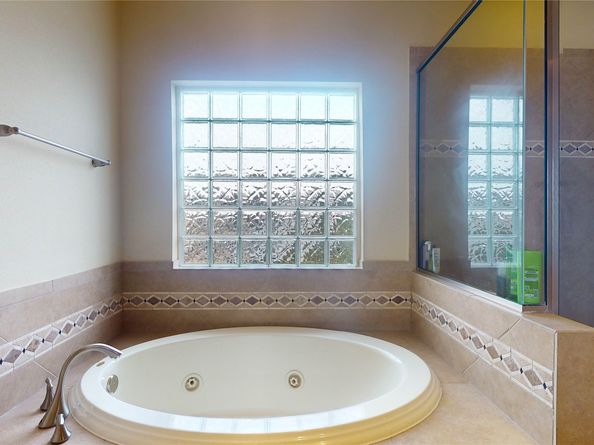 7127 Windwater Lagoon, Houston TX 77036