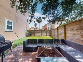 7127 Windwater Lagoon, Houston TX 77036