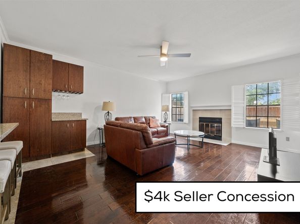 9850 Pagewood Lane 1402, Houston TX 77042