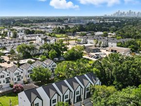 819 Woodcrest Drive, Houston TX 77018