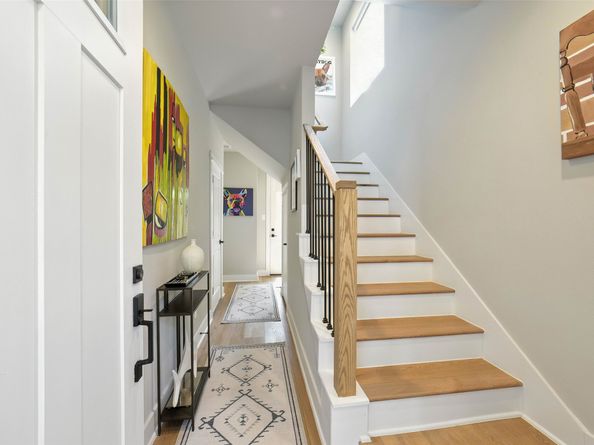 819 Woodcrest Drive, Houston TX 77018