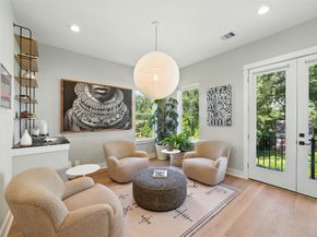 819 Woodcrest Drive, Houston TX 77018