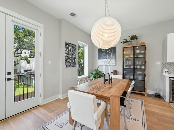 819 Woodcrest Drive, Houston TX 77018