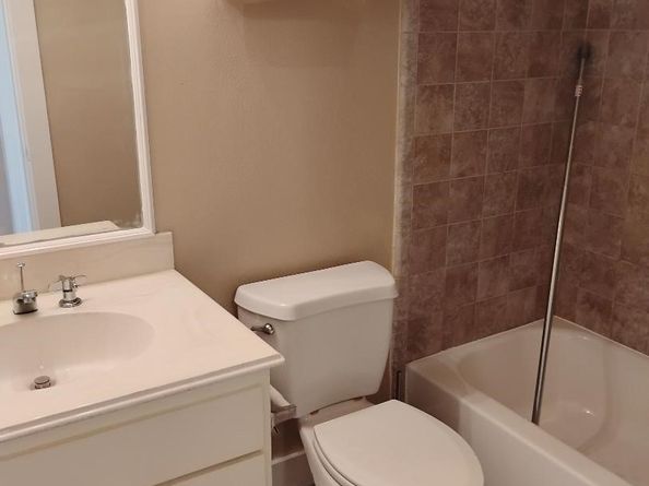 5941 South Loop E 104, Houston TX 77033