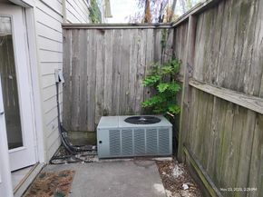 5941 South Loop E 104, Houston TX 77033