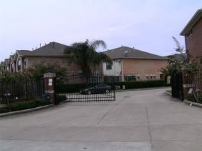 5941 South Loop E 104, Houston TX 77033