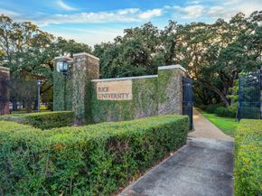 2001 Holcombe Boulevard PH4, Houston TX 77030