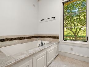 11 Palmer Crest, The Woodlands TX 77381