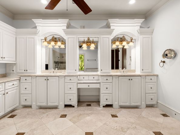 11 Palmer Crest, The Woodlands TX 77381