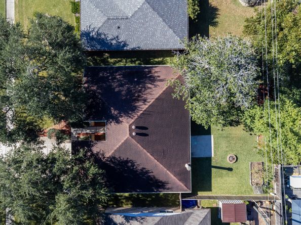 2438 Tall Ships Drive, Friendswood TX 77546