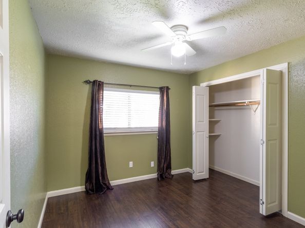 2438 Tall Ships Drive, Friendswood TX 77546