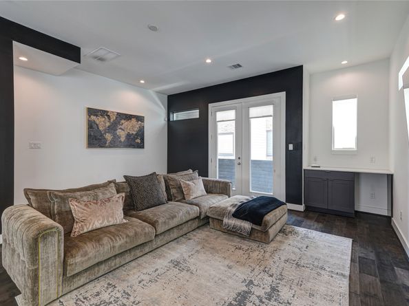 5831 Dolores Street, Houston TX 77057