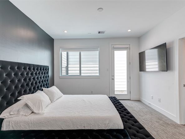 5831 Dolores Street, Houston TX 77057