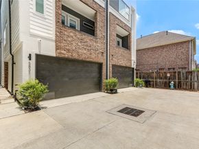 5831 Dolores Street, Houston TX 77057