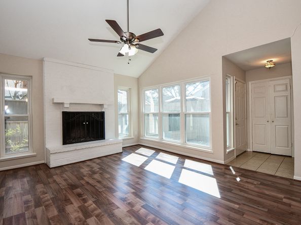 13931 Hollowgreen Drive, Houston TX 77082