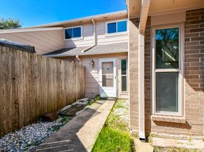 13931 Hollowgreen Drive, Houston TX 77082