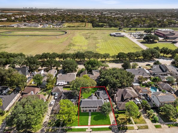 6511 Las Brisas Drive, Houston TX 77083