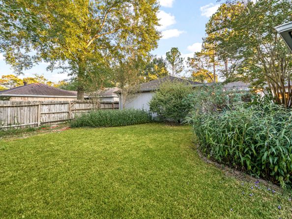 14002 Ella Lee Lane, Houston TX 77077