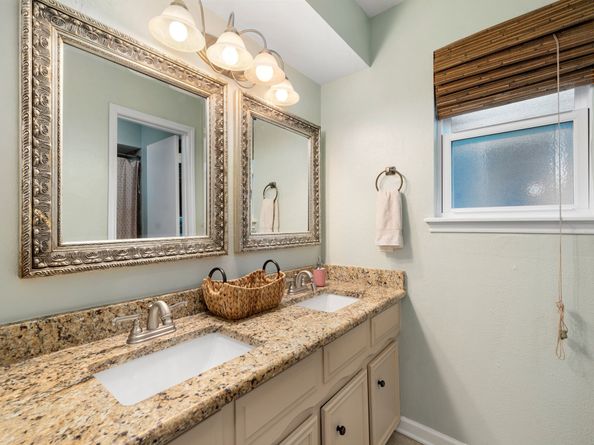 14002 Ella Lee Lane, Houston TX 77077