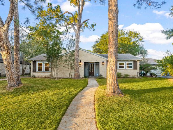 14002 Ella Lee Lane, Houston TX 77077