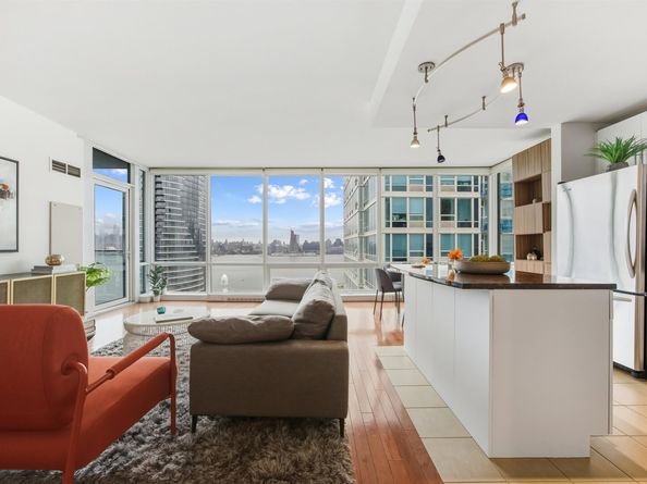 1 Shore Lane 2207, Jersey City NJ 07310