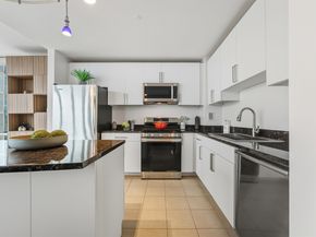 1 Shore Lane 2207, Jersey City NJ 07310