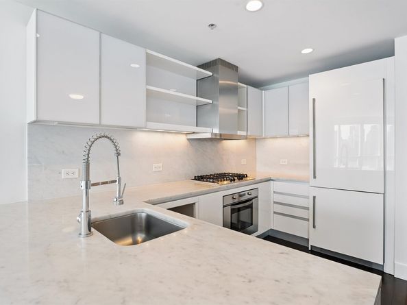 77 Hudson St 2507, Jersey City NJ 07302