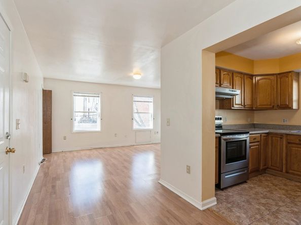 112 Astor Pl, Jersey City NJ 07304