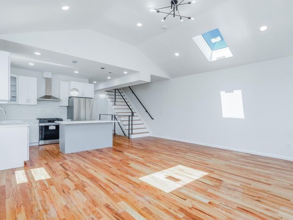 85 Myrtle Ave, Jersey City NJ 07305