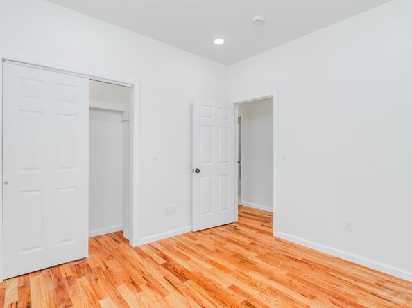 85 Myrtle Ave, Jersey City NJ 07305