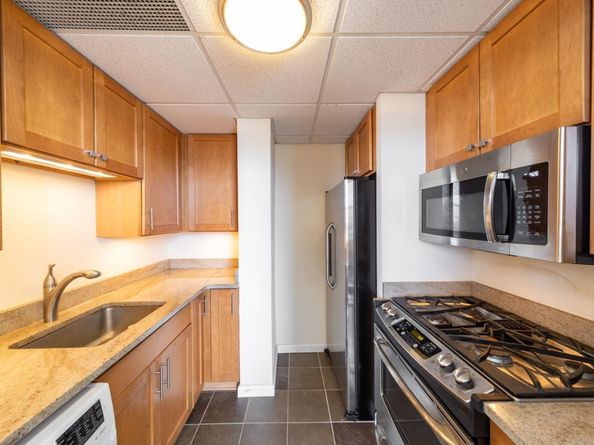 341 Monmouth St 401D, Jersey City NJ 07302