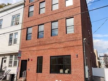 78 Paterson St