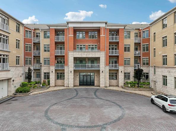 7400 River Rd 409, North Bergen NJ 07047