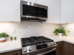 10 Brinkerhoff St 203, Jersey City NJ 07304