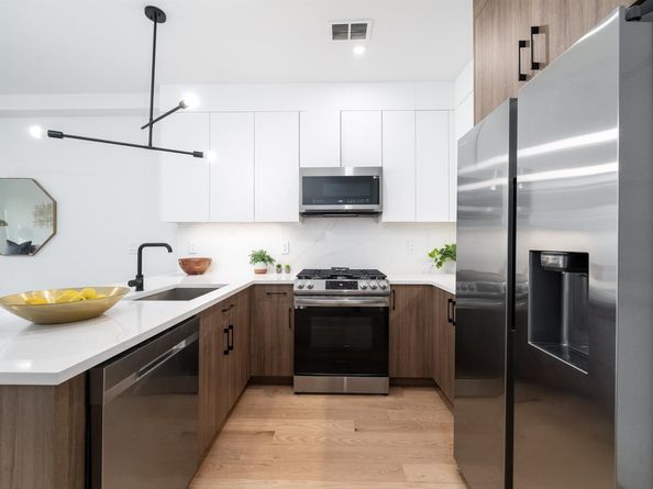 10 Brinkerhoff St 203, Jersey City NJ 07304