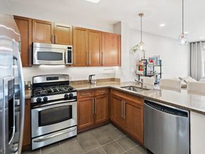 30 Freedom Way 302, Jersey City NJ 07305