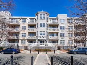 30 Freedom Way 302, Jersey City NJ 07305