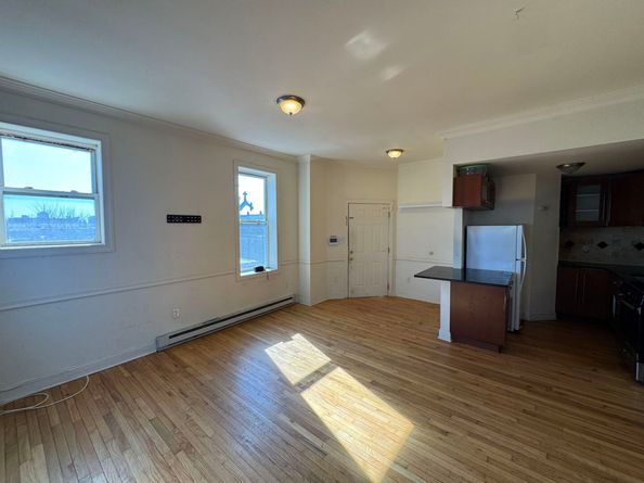 372 Communipaw Ave 4R, Jersey City NJ 07304