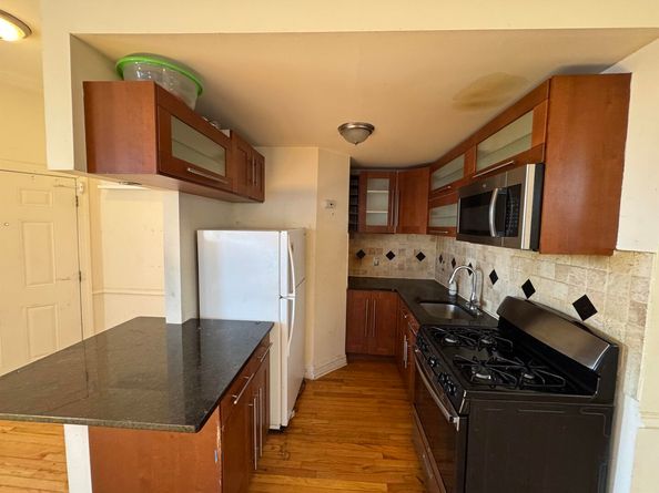372 Communipaw Ave 4R, Jersey City NJ 07304