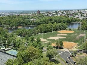 7855 Blvd East 11L, North Bergen NJ 07047