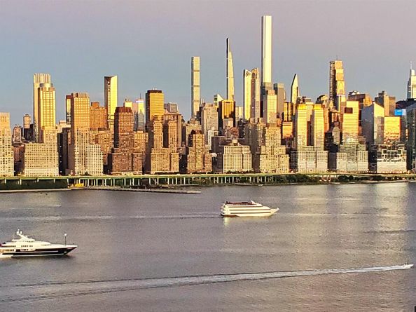 6600 Blvd East 15D, West New York NJ 07093