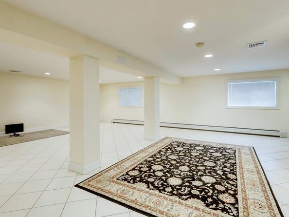 604 Abbott Ave, Ridgefield NJ 07657