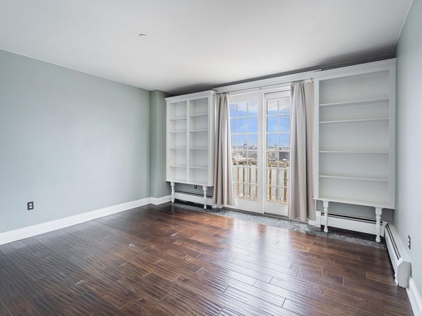 100 Shearwater Ct East 64, Jersey City NJ 07305