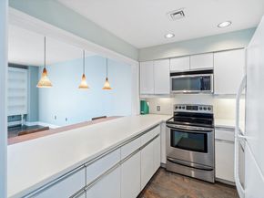 100 Shearwater Ct East 64, Jersey City NJ 07305