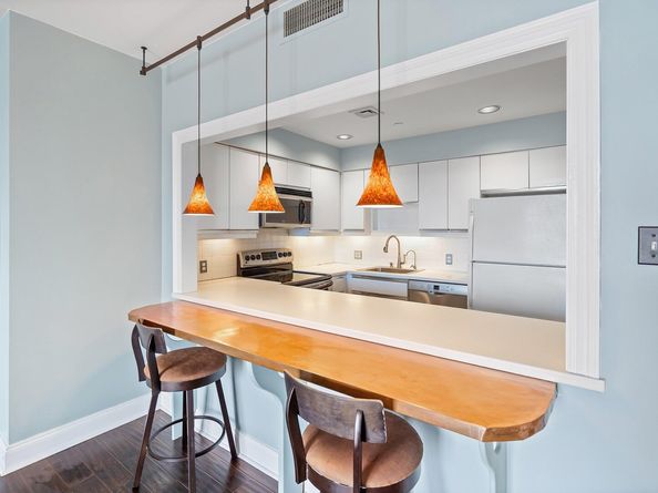 100 Shearwater Ct East 64, Jersey City NJ 07305
